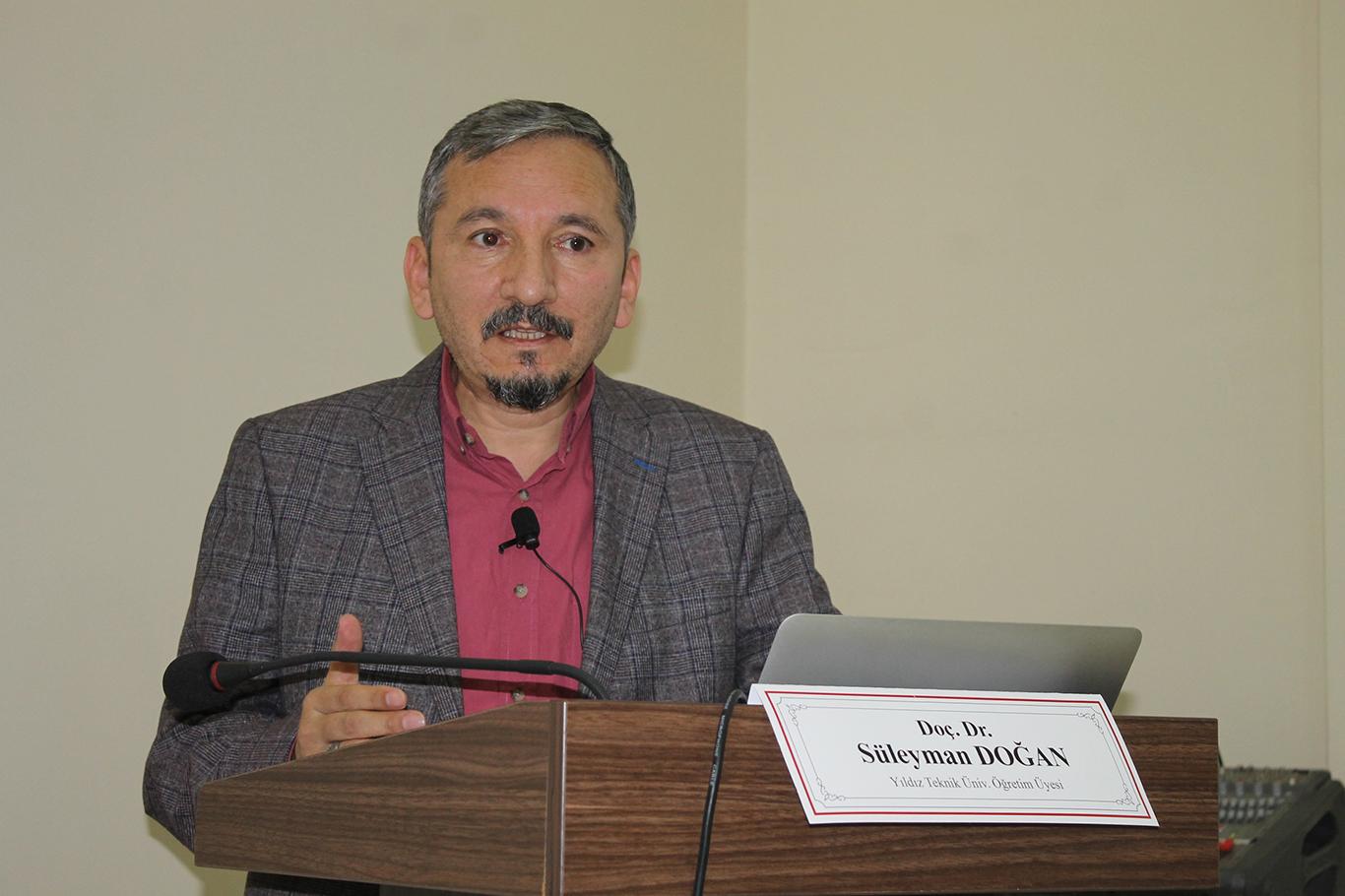 “Bugünün en önemli problemlerinden biri de geç evlenmedir”